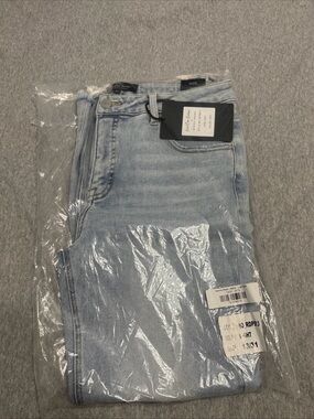 Risen Women’s Light Blue Wide Leg Jeans 13/31